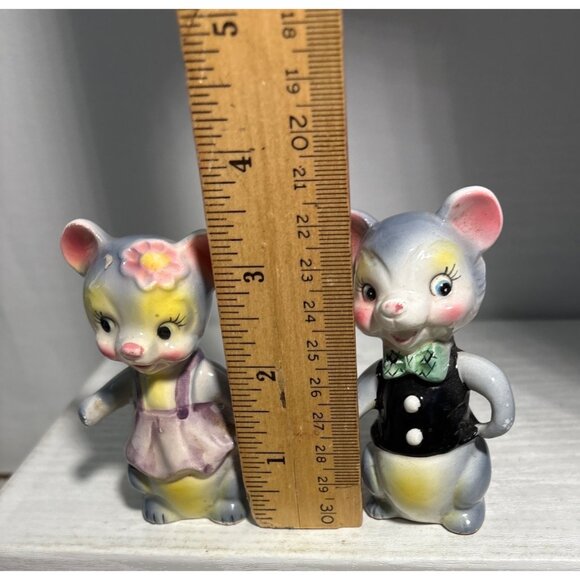 Mice Salt & Pepper Shakers Vintage Athropomorphic Linking Arms Kitsch Cute Japan - Picture 11 of 13